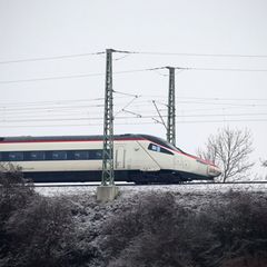 Auch für die Eurocity-Expresszüge aus Zürich ist in Richtung München früher Schluss. (Archivbild) Foto: Karl-Josef Hildenbrand/d