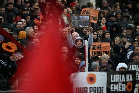 Demonstranten in Pristina