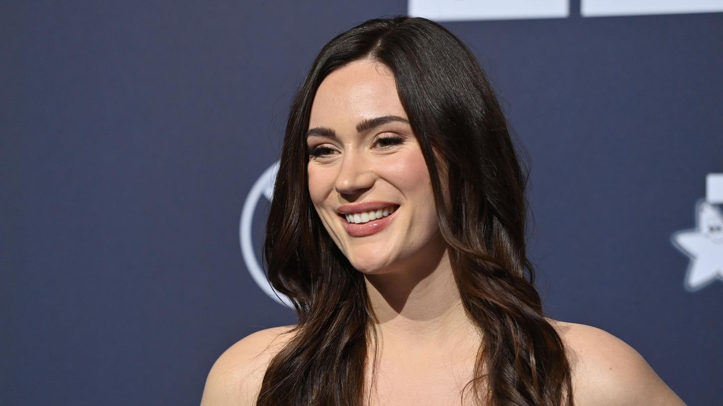 Gloria-Sophie Burkandt beim Blauer Panther – TV und Streaming Award