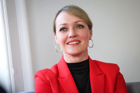 Die Vorsitzende des DGB Nord, Laura Pooth, hat die zehn Wahlforderungen der Gewerkschaften zur Landtagswahl in MV vorgestellt. (