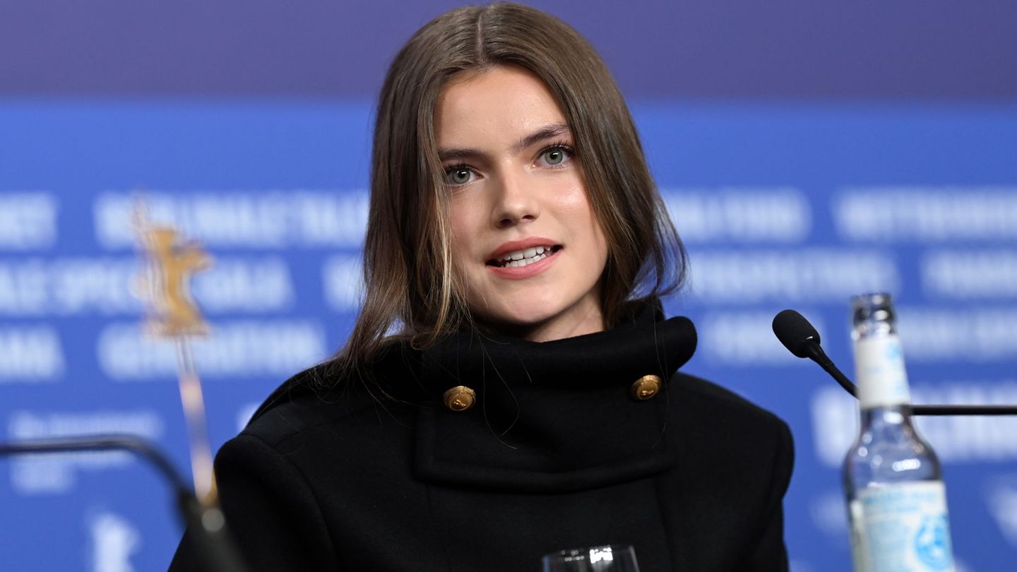 Berlinale: Dieser "Bridgerton"-Star ist in Berlin