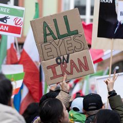 Ob die Situation im Iran, prokurdische Proteste oder der Kampf gegen Rechts: Auch in Hessen gibt es viele Gründe auf die Straße