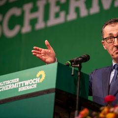 Grünen-Spitzenkandidat Cem Özdemir dürfte beim politischen Aschermittwoch in Biberach gegen die CDU austeilen. (Archivbild) Foto