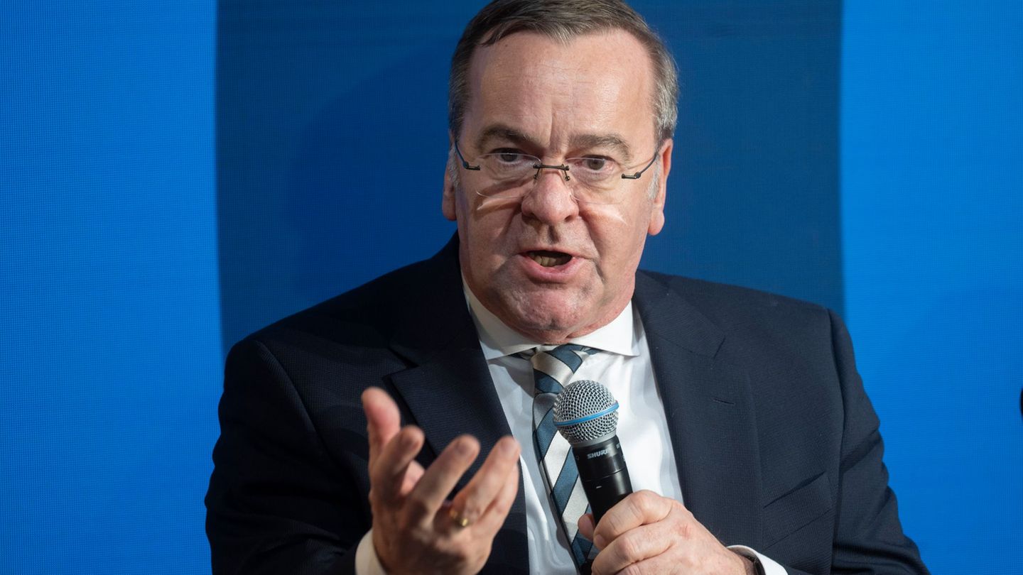 Zum politischen Aschermittwoch in Schwerte erwartet die SPD auch Verteidigungsminister Pistorius. (Archivbild) Foto: Marijan Mur