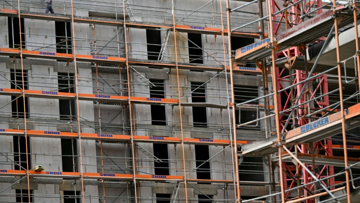 Erstes Plus seit 2021: Baugenehmigungen kräftig gestiegen