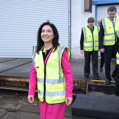 Wirtschaftsministerin Katherina Reiche bei einem Firmenbesuch in Sachsen-Anhalt