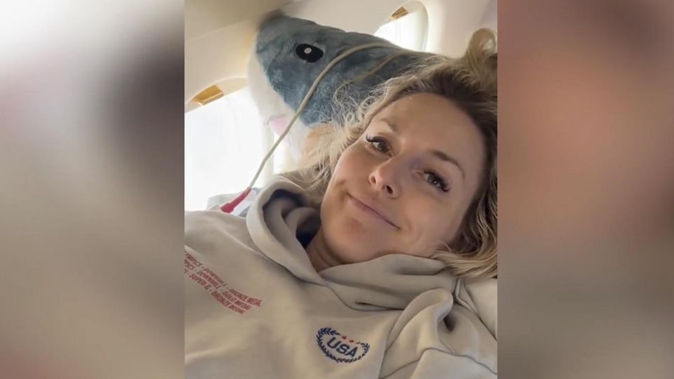 Lindsey Vonn auf dem Rückflug in die USA.