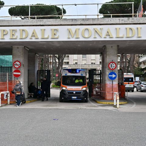 Das Monaldi-Krankenhaus in Neapel. Hier wurde Tommaso ein Herz transplantiert – doch der Transport durch ganz Italien hatte es beschädigt