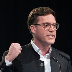 Hagel wäre der jüngste Regierungschef in der Geschichte des Landes. Foto: Marijan Murat/dpa