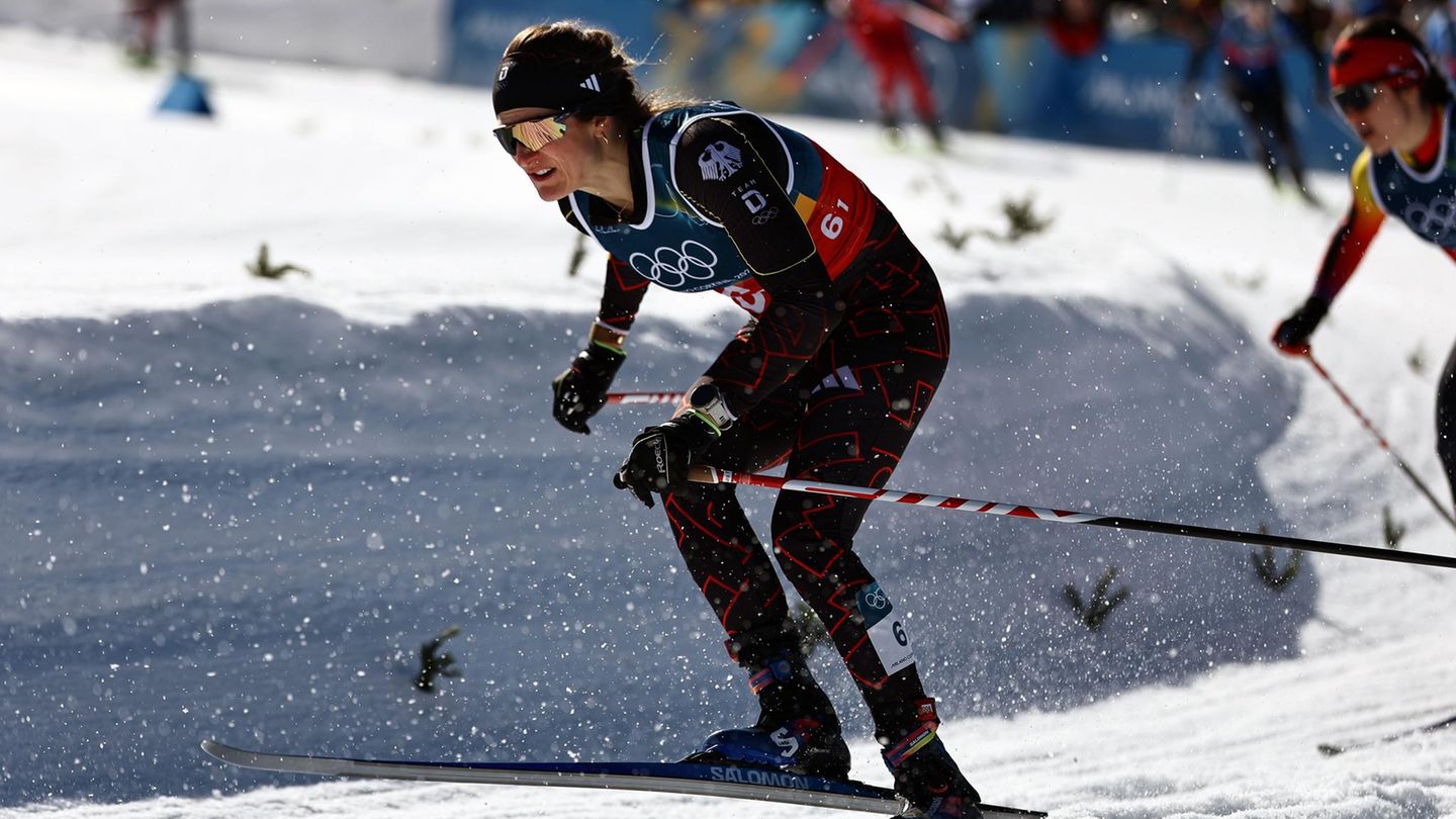 Laura Gimmler, bei Olympia in Italien unterwegs in der Loipe