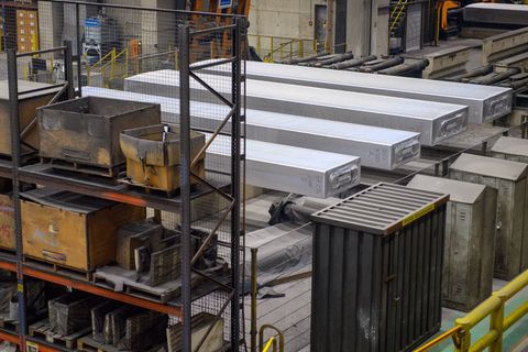 Die Aluminiumhersteller bleiben im Krisenmodus. Foto: Klaus-Dietmar Gabbert/dpa