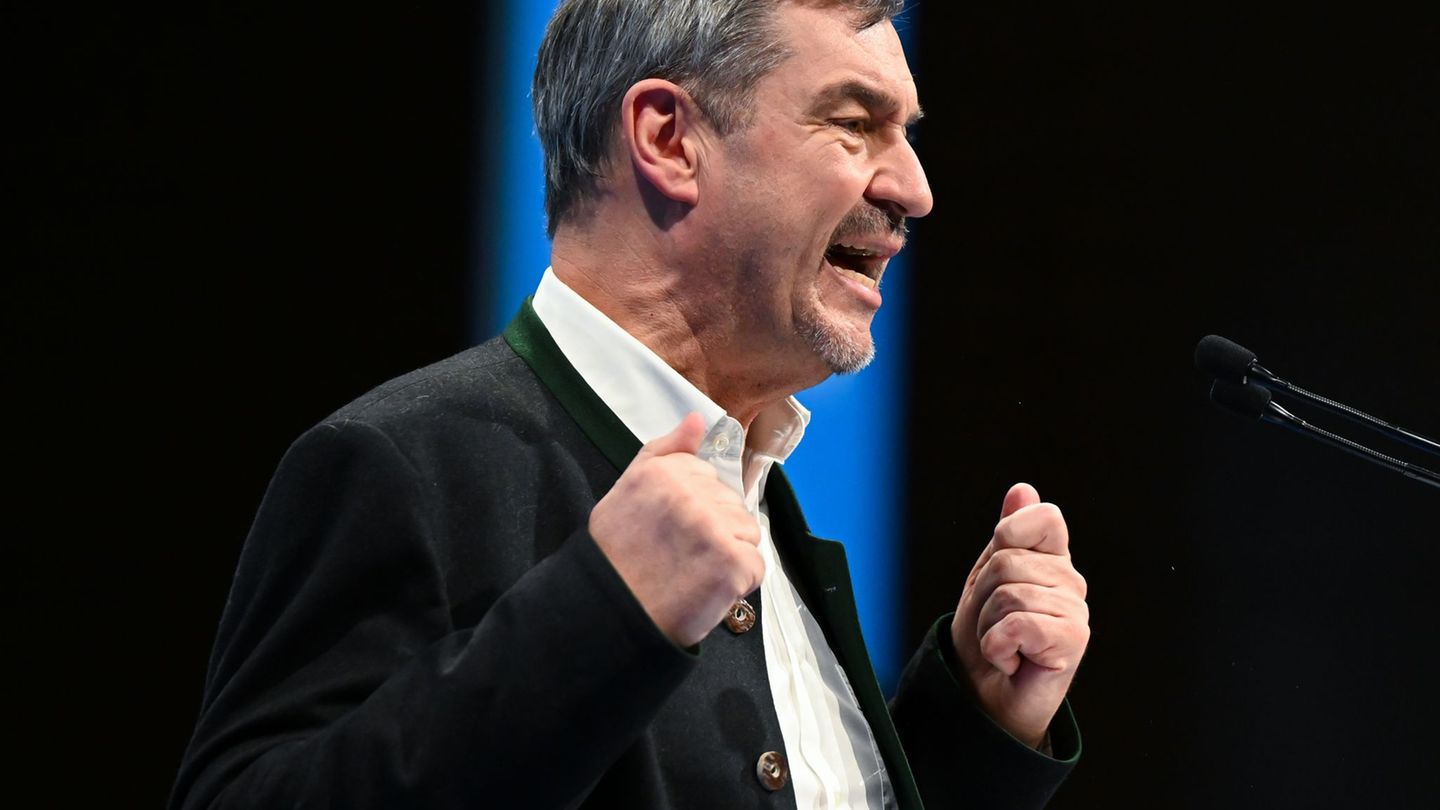 CSU-Chef Söder hält weiter an der Einführung der Wehrpflicht fest. Foto: Sven Hoppe/dpa