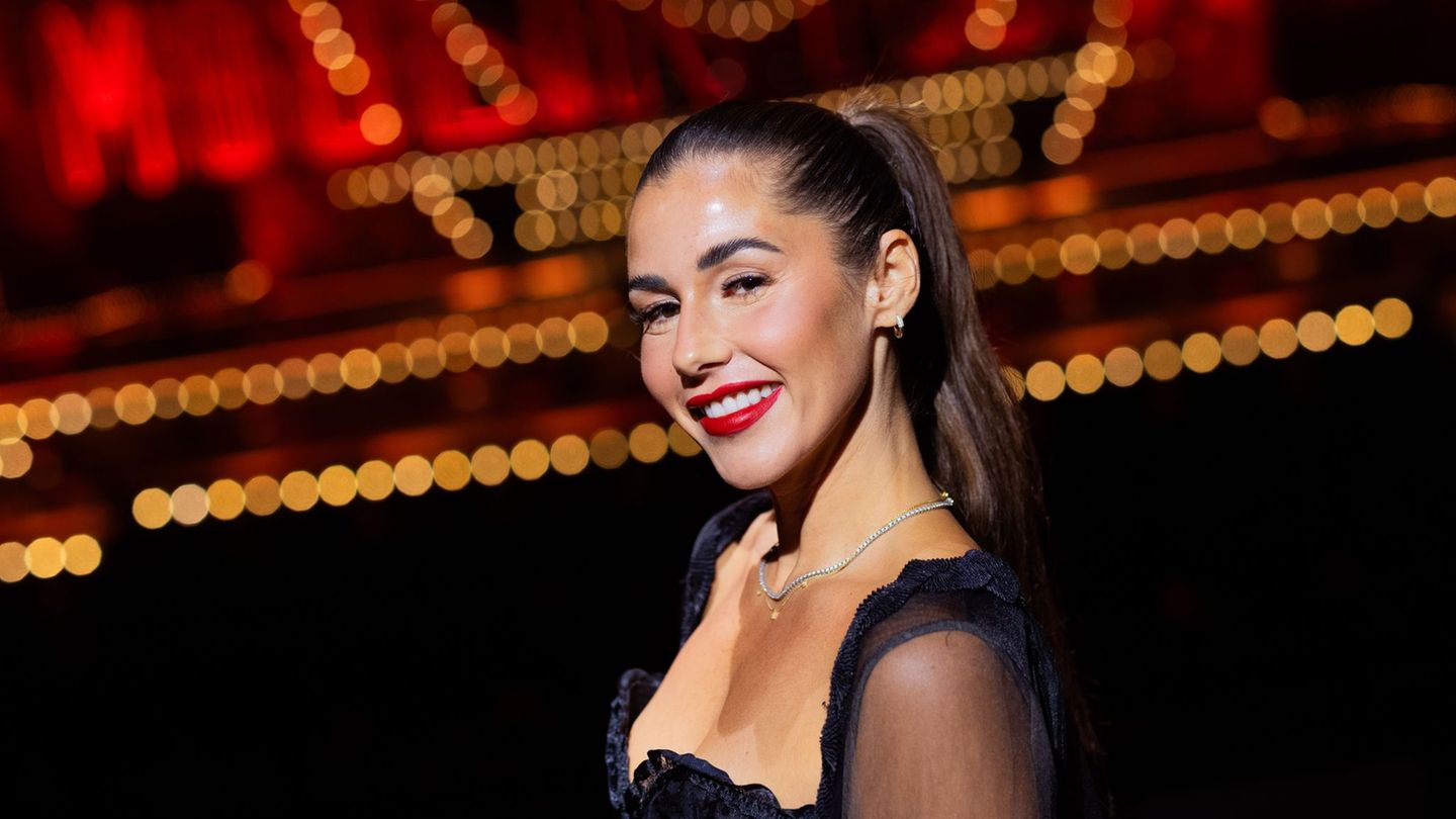 Sarah Engels übernimmt noch einmal eine Hauptrolle bei "Moulin Rouge". (Archivfoto) Foto: Rolf Vennenbernd/dpa