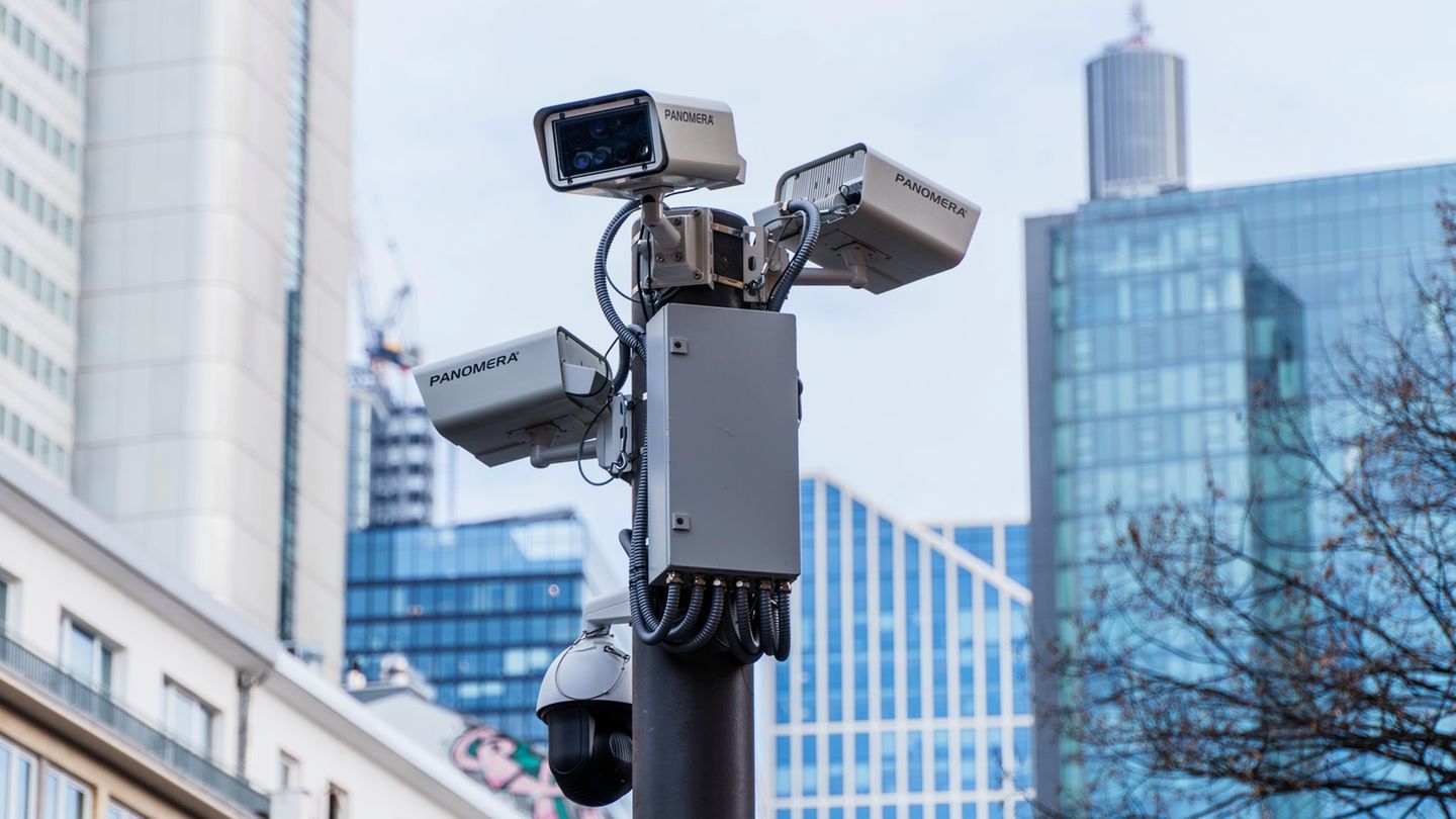 Soll es mehr Videoüberwachung an den Straßen geben? Welche Parteien sind dafür und welche dagegen? Solche Fragen versucht die di