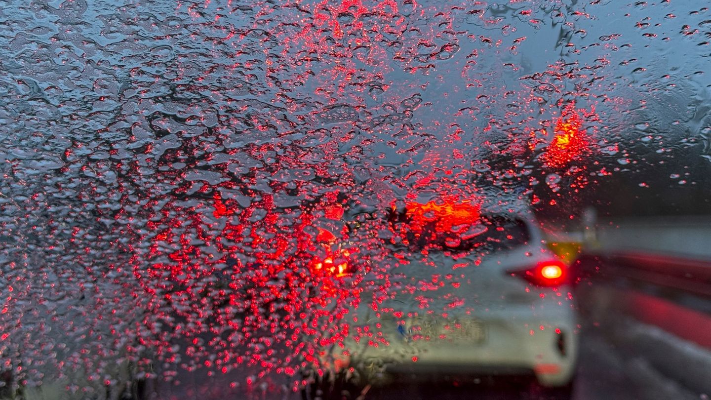 Auf der A3 bei Regensburg kam es zu mehreren Unfällen (Symbolbild). Foto: Jan Woitas/dpa