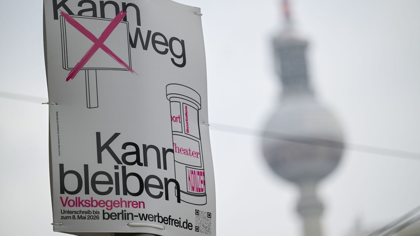 Für die Aktivisten des Volksbegehrens "Berlin werbefrei" ist es im Winter schwer, Unterschriften für ihr Anliegen zu sammeln. Fo