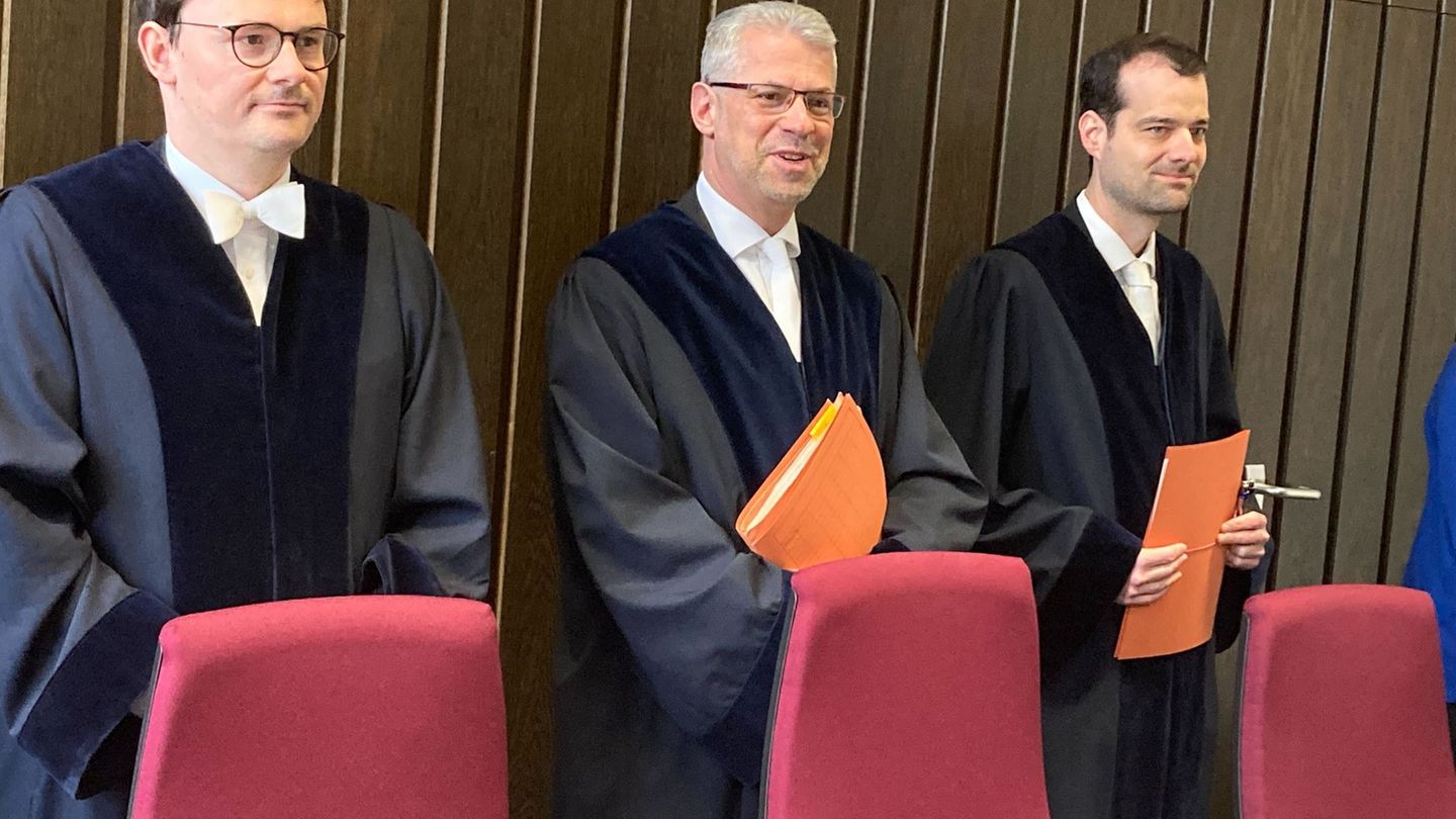 Bereits nach rund 40 Minuten war die mündliche Verhandlung beendet. Foto: Carsten Linnhoff/dpa