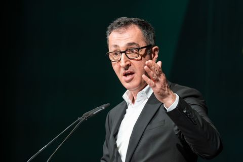 Grünen-Politiker Cem Özdemir will bei der Landtagswahl am 8. März Nachfolger von seinem Parteifreund Winfried Kretschmann werden