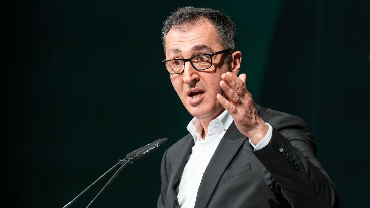 Grünen-Politiker Cem Özdemir will bei der Landtagswahl am 8. März Nachfolger von seinem Parteifreund Winfried Kretschmann werden