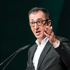 Grünen-Politiker Cem Özdemir will bei der Landtagswahl am 8. März Nachfolger von seinem Parteifreund Winfried Kretschmann werden