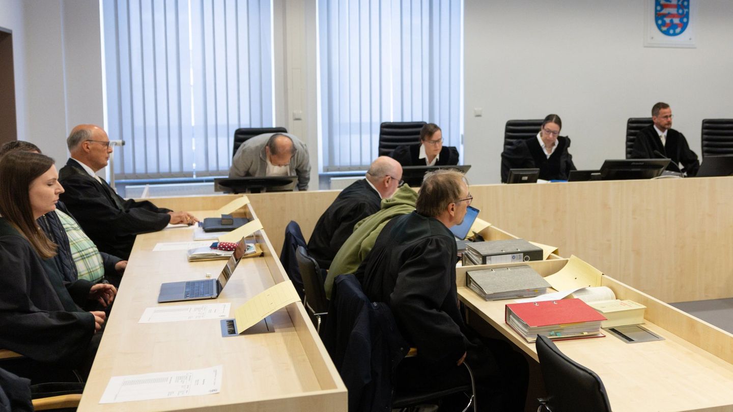 Zum Ende der Beweisaufnahme forderte die Staatsanwaltschaft mehrere Jahre Haft für aus ihrer Sicht beiden Rädelsführer einer kri