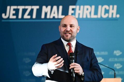Markus Frohnmaier, der Spitzenkandidat der AfD für die Landtagswahl reist in die USA. (Archivbild) Foto: Bernd Weißbrod/dpa