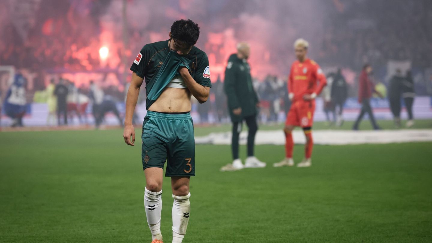 Hohe Geldstrafe für Werder Bremen. Foto: Christian Charisius/dpa