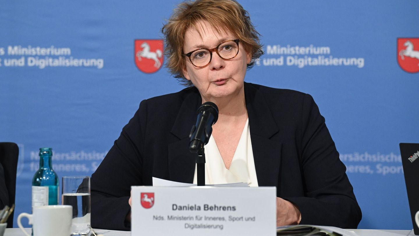 Innenministerin Behrens stellte die neue Einstufung der niedersächsischen AfD vor – im Ministerium rechnete man fest mit einer K