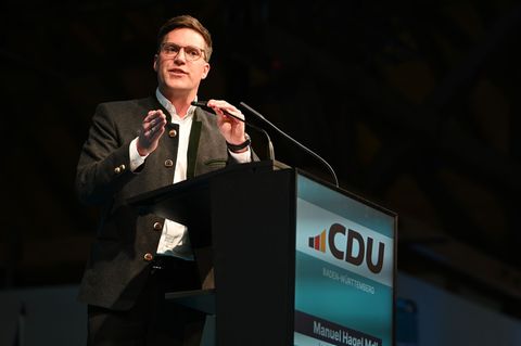 Beim Politischen Aschermittwoch geht es traditionell zünftig zu. Foto: Markus Lenhardt/dpa