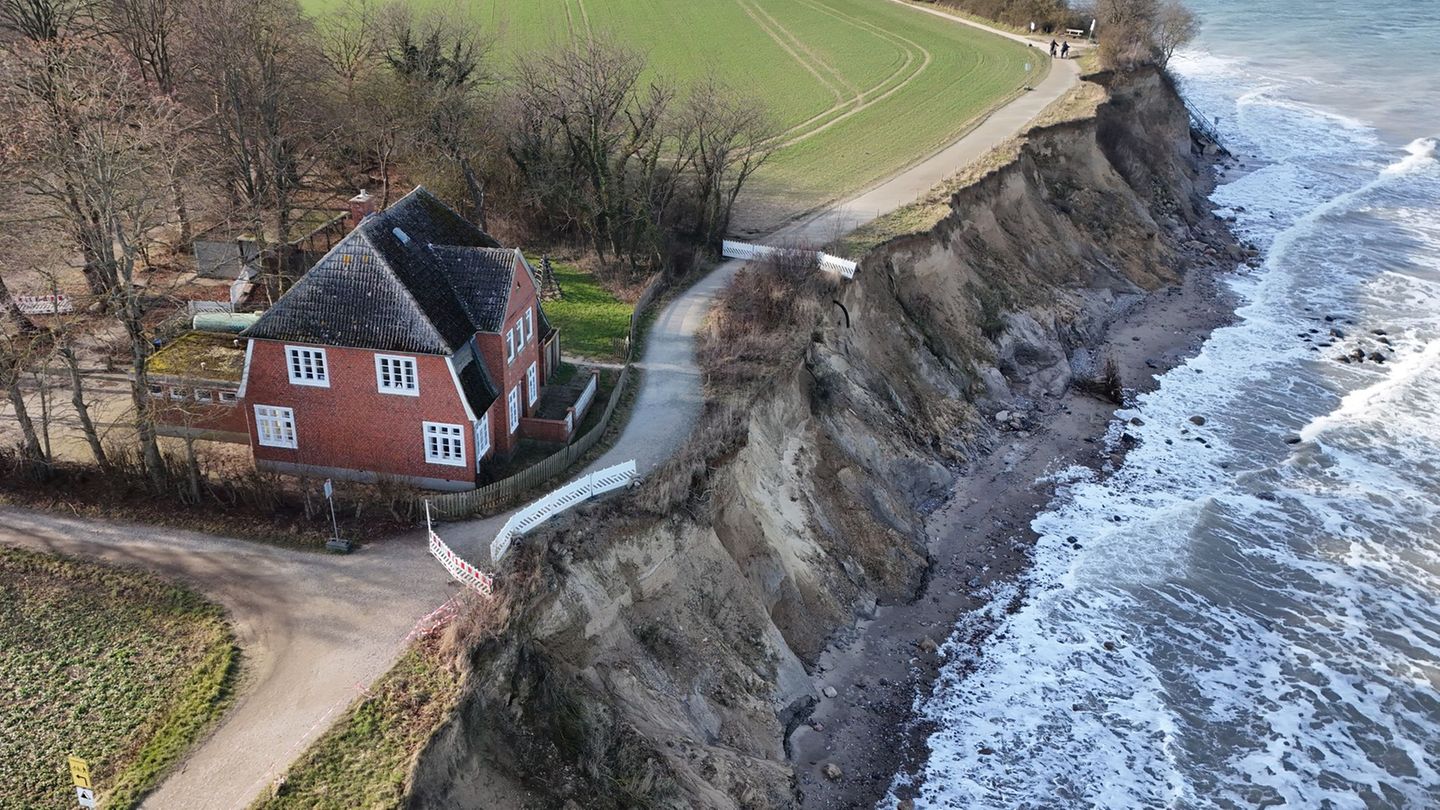 Haus an der Abbruchkante: Haus Seeblick – Stadt will Vorbereitungen für Abriss starten
