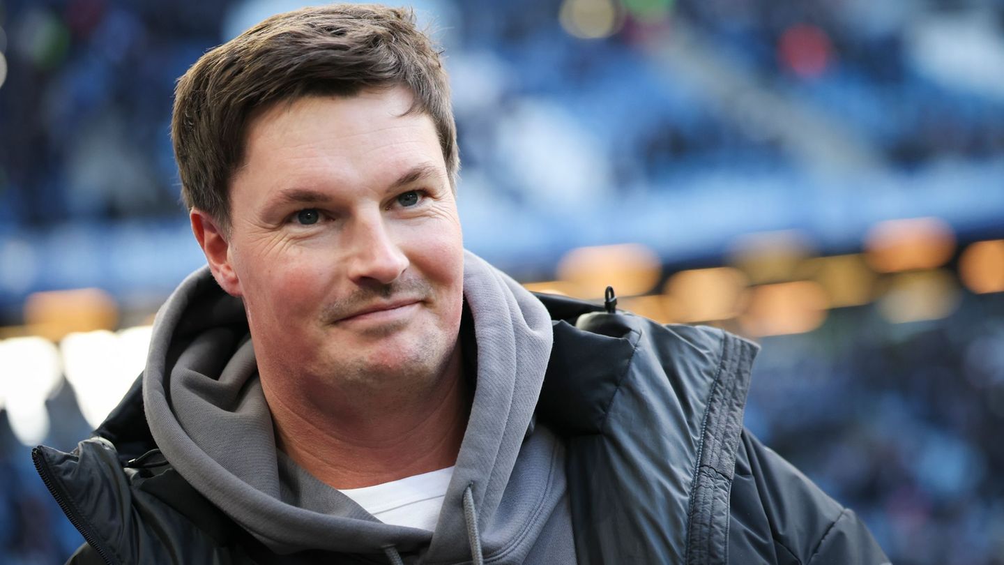 Zieht derzeit viel Interesse auf sich: HSV-Cheftrainer Merlin Polzin. (Archivbild) Foto: Christian Charisius/dpa