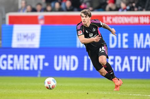 Durch Sperre gebremst: Luka Vuskovic fehlt dem HSV in Mainz (Archivbild) Foto: Harry Langer/dpa