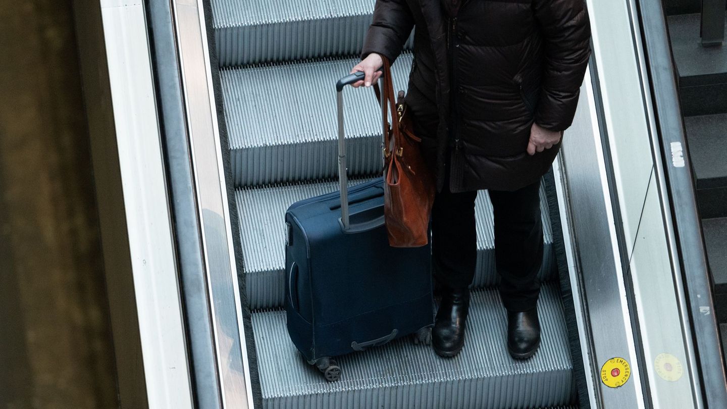 Möglicher Schaden: Rolltreppen am Hauptbahnhof und Südkreuz außer Betrieb