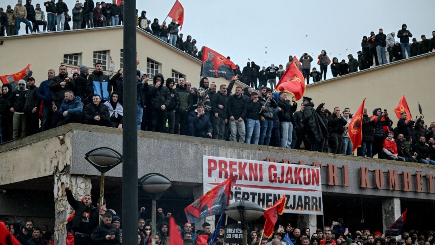 Demonstration für Thaci am Dienstag in Pristina
