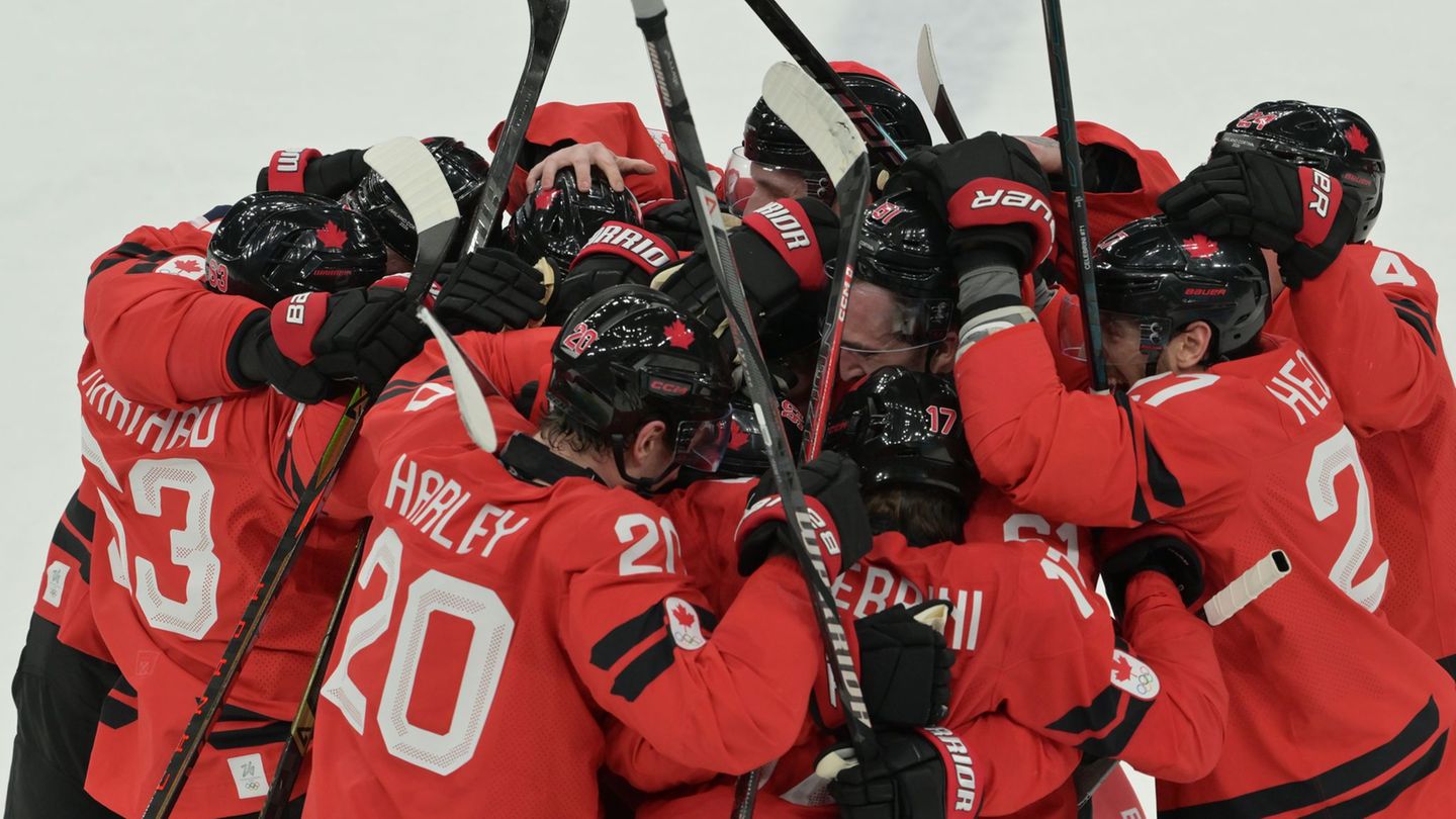 Top-Favorit Kanada rettete sich mit einem Sieg in der Overtime ins Halbfinale, Foto: Peter Kneffel/dpa