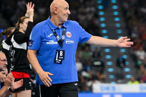 Trainer Herbert Müller sah eine klare Niederlage der Handballerinnen des Thüringer HC im Bundesligaspiel gegen Borussia Dortmund