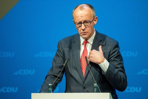 Merz kann sich eine zweite Amtszeit als Kanzler vorstellen. Foto: Harald Tittel/dpa