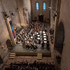 Die mittelalterliche Basilika des Klosters Eberbach bei Eltville ist beim Rheingau Musik Festival traditionell Ort des Eröffnung