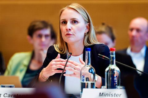 Schleswig-Holsteins Wirtschaftsstaatssekretärin Julia Carstens (CDU) fordert schnellere Vergabeverfahren. (Archivbild) Foto: Fra