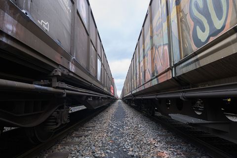 Die Güterverkehrssparte der Deutschen Bahn steckt seit Jahren in der Krise. (Archivbild) Foto: Silas Stein/dpa