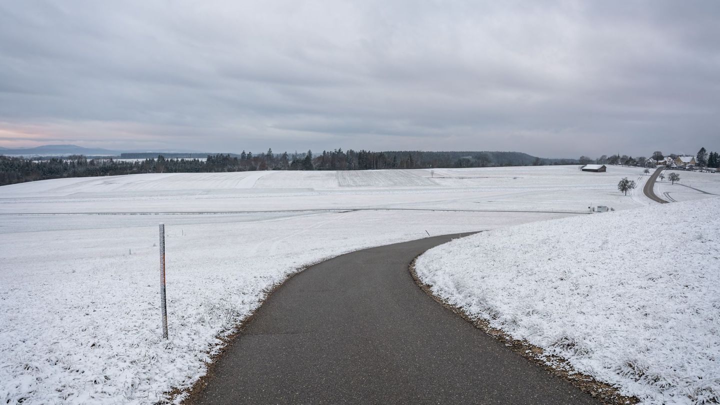 In manchen Regionen des Landes herrscht immer noch Winterwetter. (Archivbild) Foto: Silas Stein/dpa