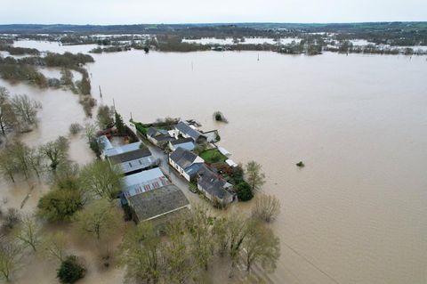 Frankreich kämpft gegen Schnee und Fluten: „Wie Venedig ohne Gondeln"