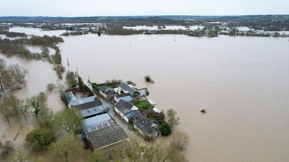 Frankreich kämpft gegen Schnee und Fluten: „Wie Venedig ohne Gondeln"