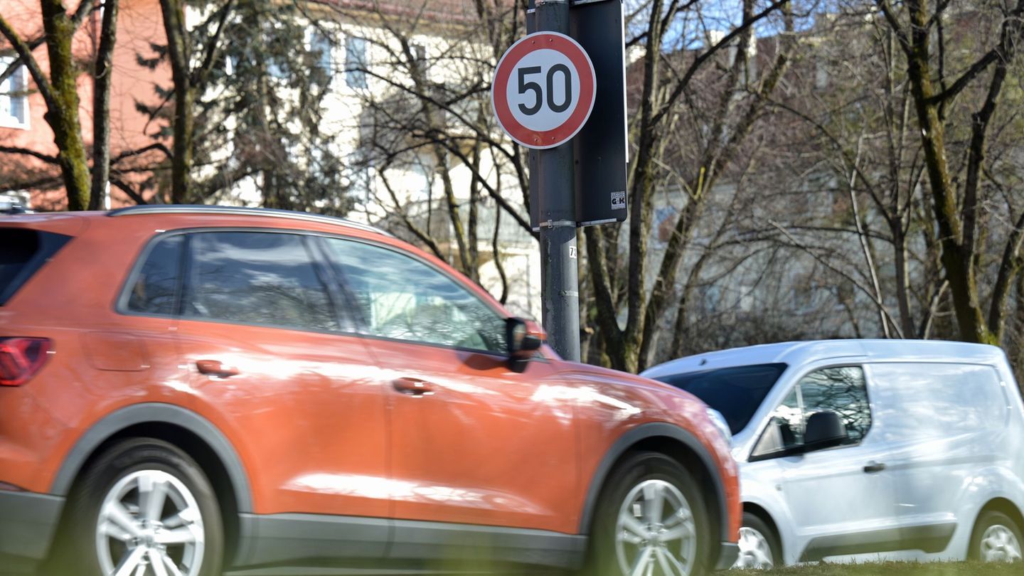 Derzeit gilt an der Landshuter Allee weiter Tempo 50 - trotz eines Gerichtsbeschlusses zu Tempo 30. (Archivbild) Foto: Malin Wun