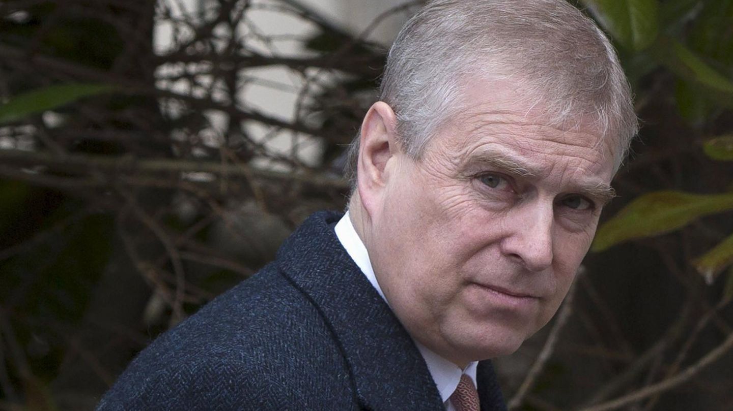 Bruder von Charles III.: Polizei nimmt Andrew Mountbatten-Windsor fest