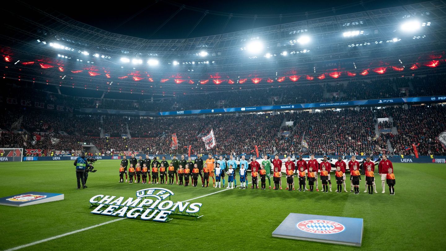 Gibt es wieder das Achtelfinale zwischen Bayern und Bayer? Foto: Fabian Strauch/dpa