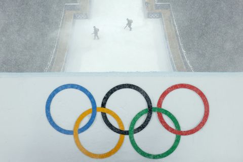 Es war nicht die Kälte: Dass TV-Reporterin Danika Mason bei einer Live-Schalte verwaschen sprach, lag am Alkohol. Foto: Oliver W