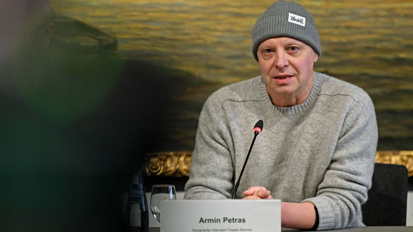 Armin Petras wird zur Spielzeit 2027/2028 neuer Intendant am Theater Bremen. Foto: Shireen Broszies/dpa