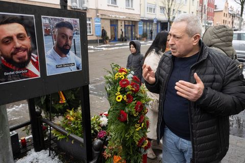 Am 19. Februar 2020 hatte ein 43-jähriger Deutscher neun Menschen aus rassistischen Motiven erschossen und danach seine Mutter u