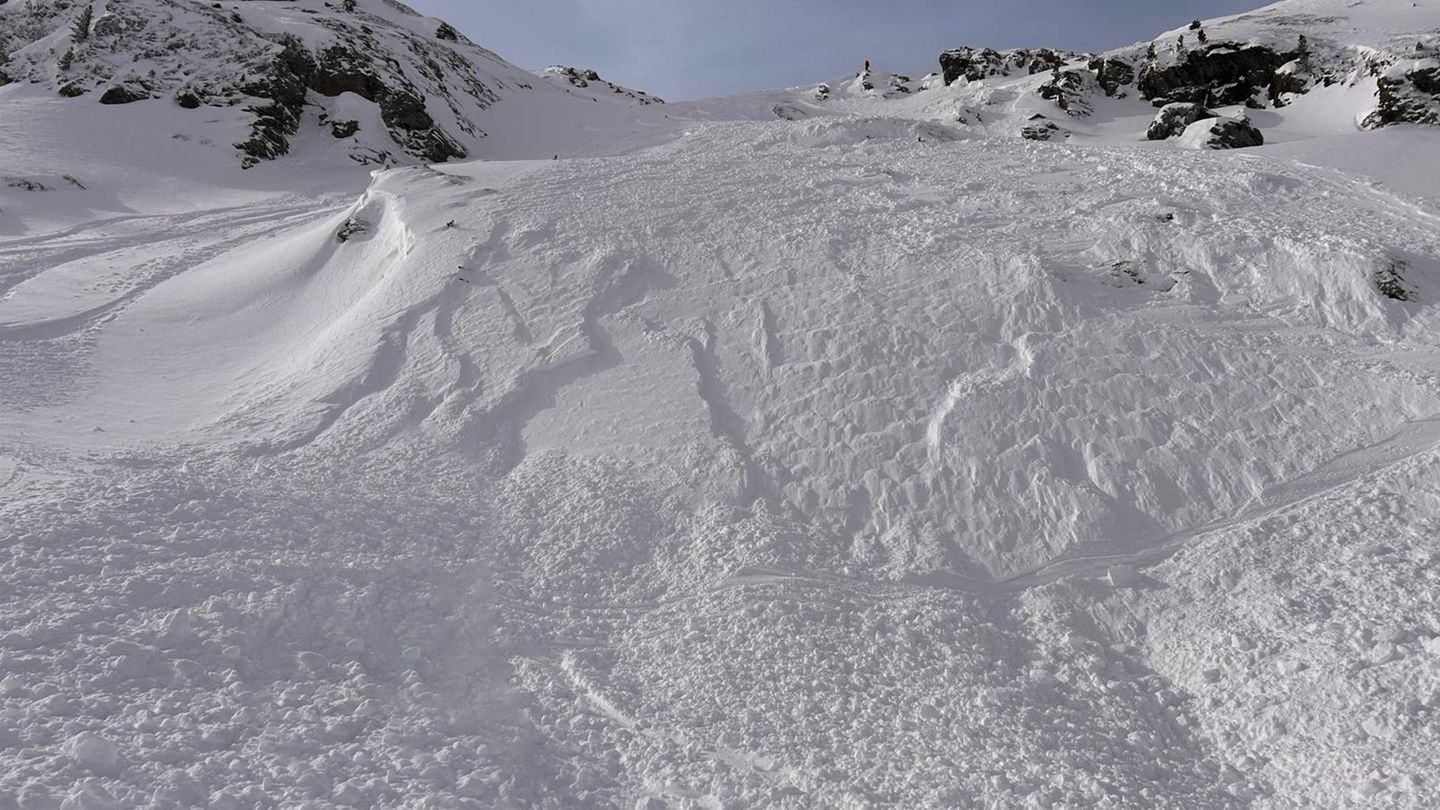 Neue Schneefälle erhöhen die Lawinengefahr in Österreich. Foto: Zoom.Tirol/APA/dpa